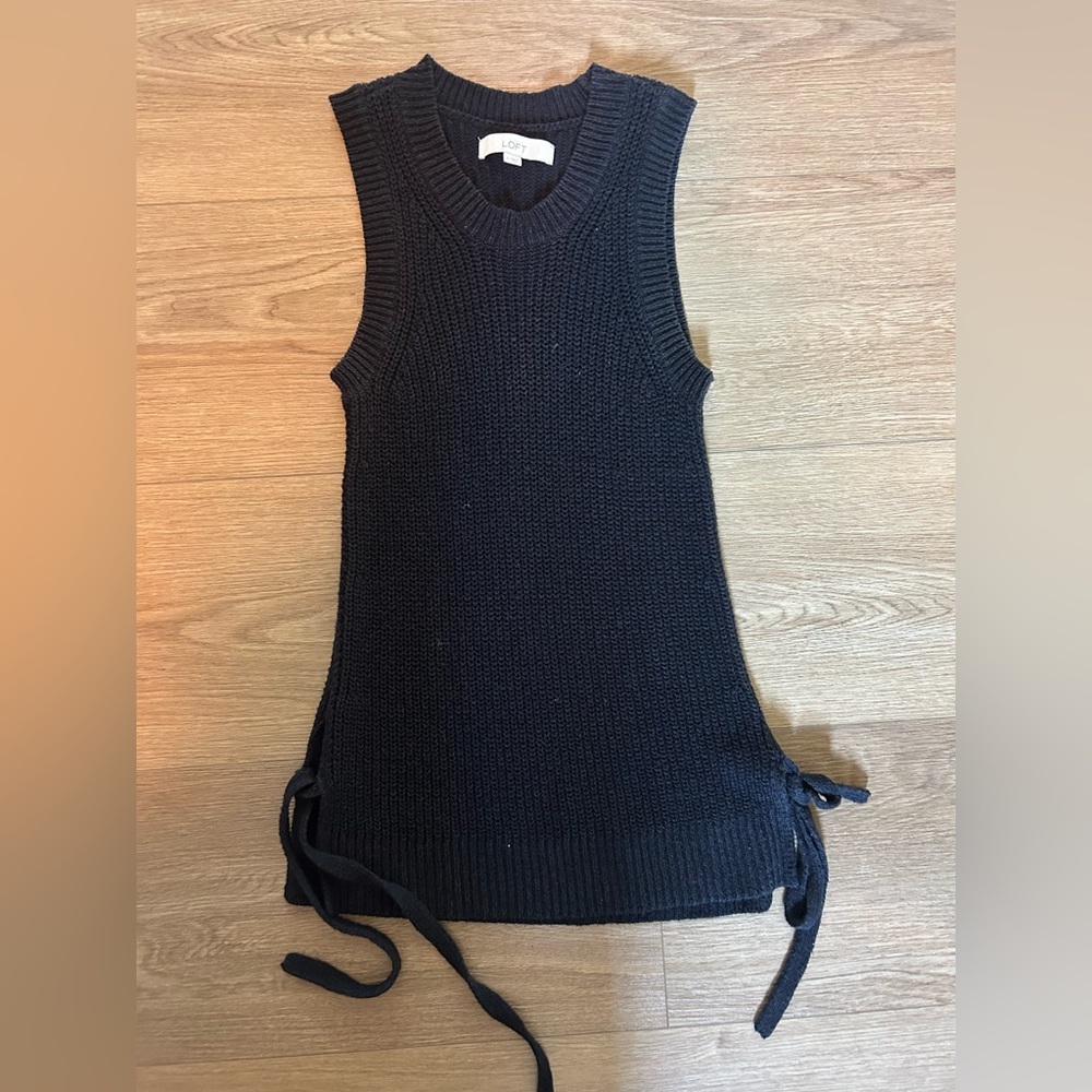 Loft Sweater Tank w/ side tie detail Black Sz S